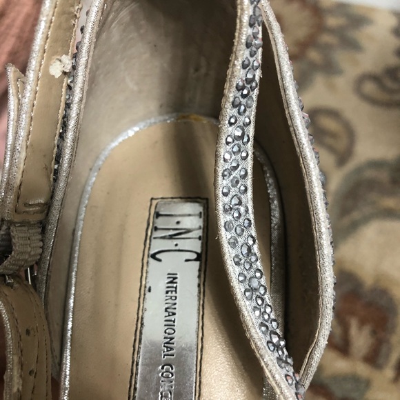 INC International Concepts Rhinestone Grey Pumps High Heels Peep Toe Size 9.5M - Picture 7 of 9